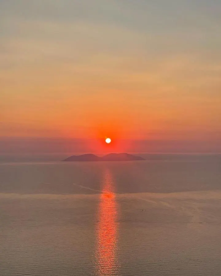 Amazing View! B & C New Apartment In Vlora
