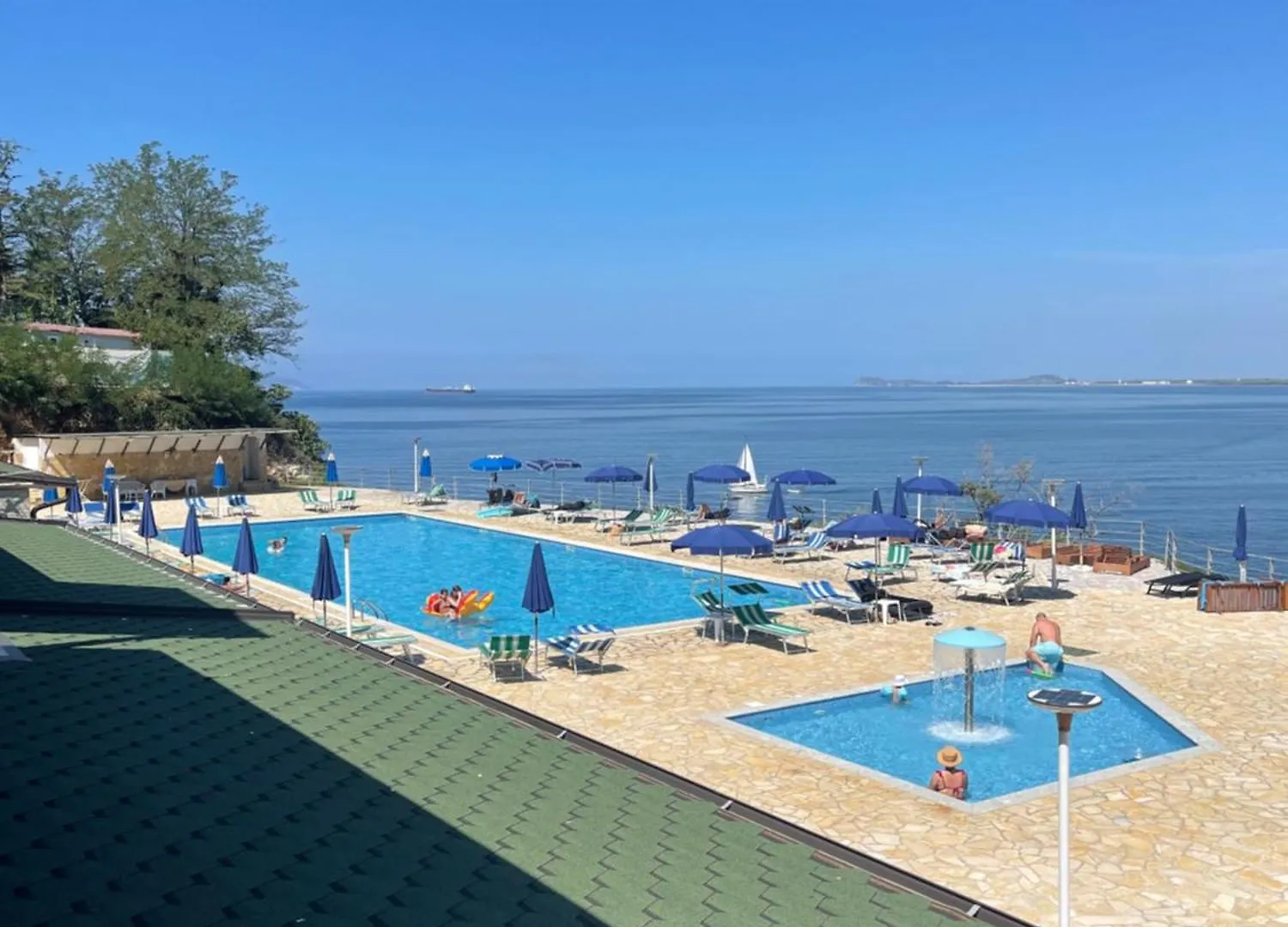 Amazing View! B & C New Apartment In Vlora