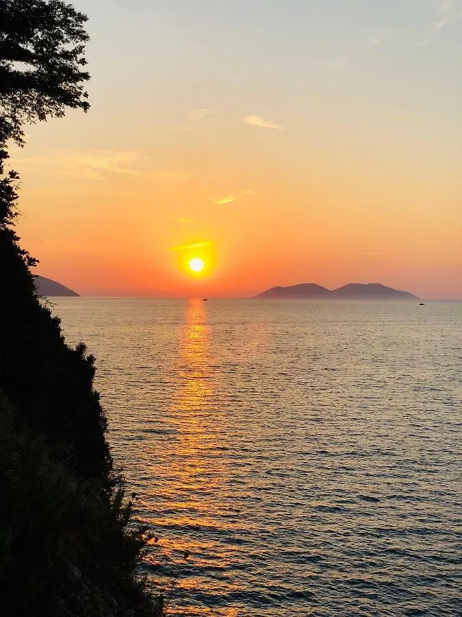 Amazing View! B & C New Apartment In Vlora 0*, Avlonya